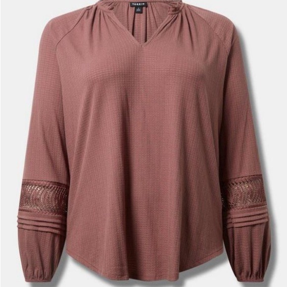 torrid Tops - Torrid Womens Mauve Gauze Crochet Lace Balloon Sleeve Ruffle Neck Blouse Size 2